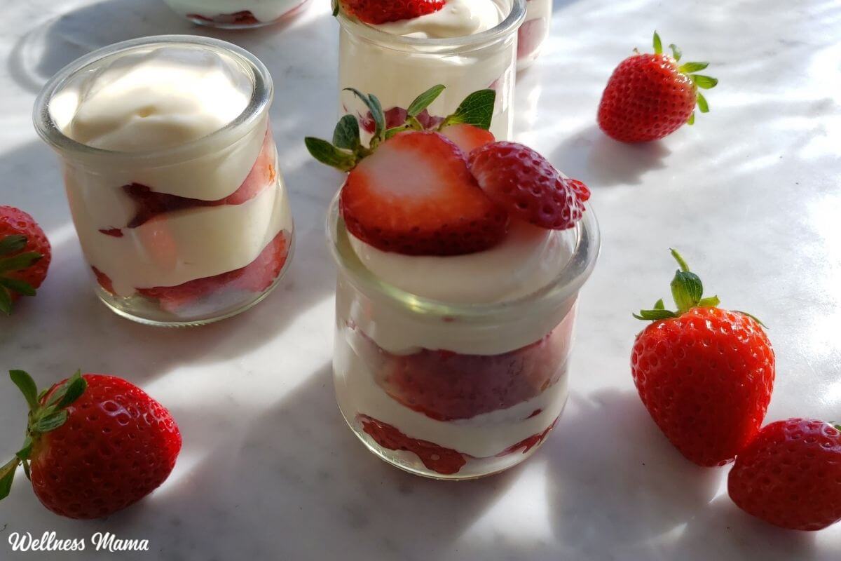 Strawberry Cheesecake Parfaits