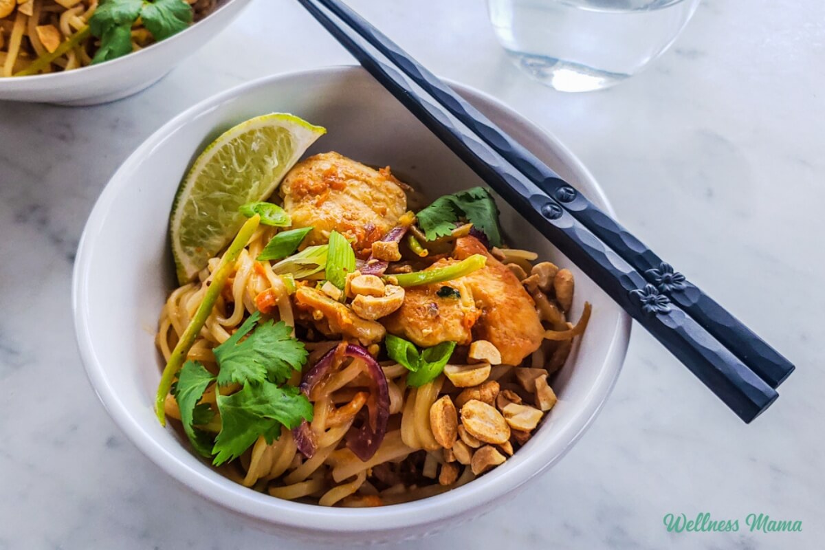 Chicken Pad Thai (With Veggie Noodle Option)