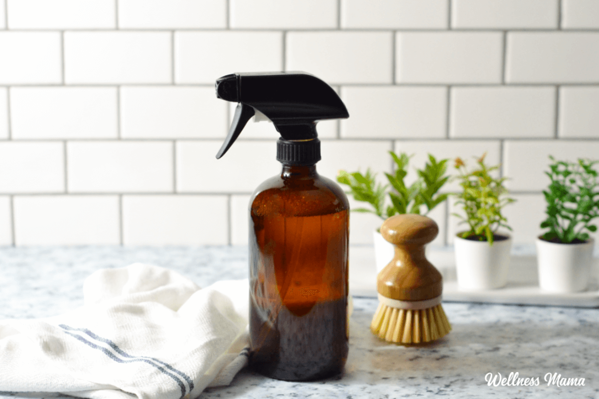 How to Make a DIY Bathroom Cleaner